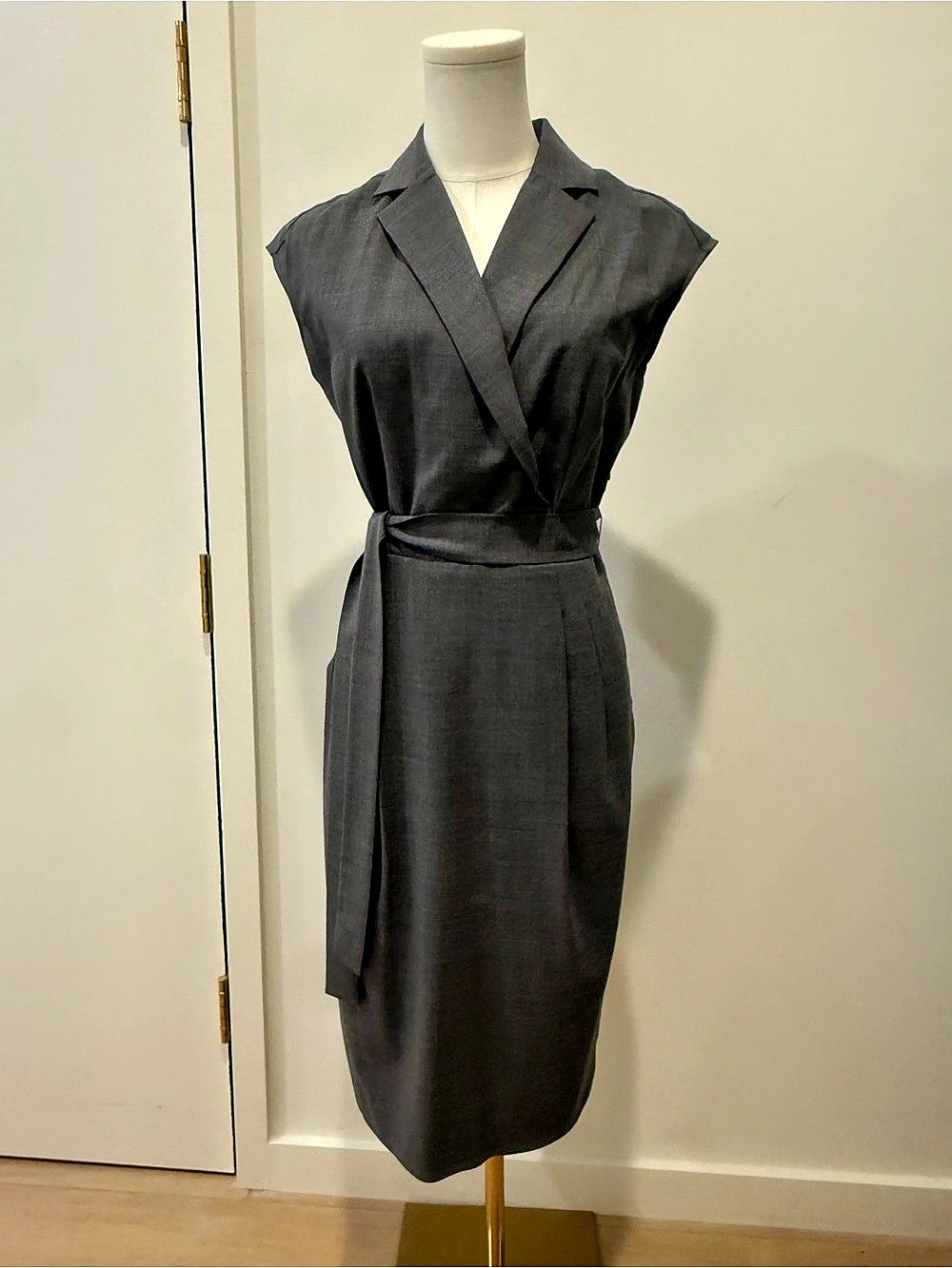 M.M. LaFleur The Katie Dress Wool Wrap Midi Gray Size 8